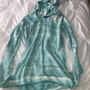 prana teal sweater with hood